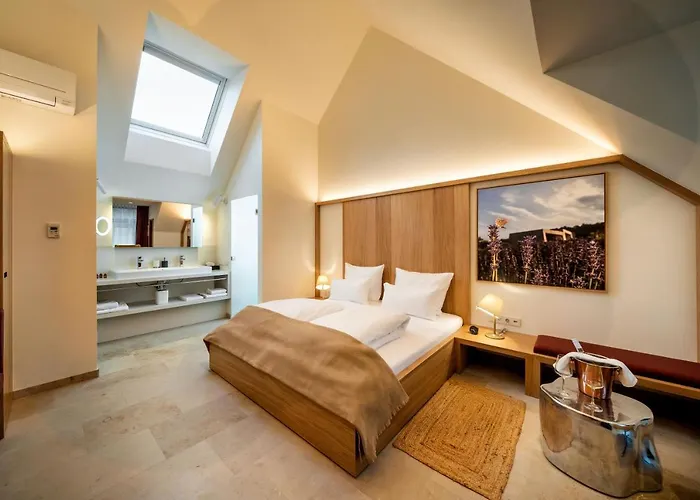 Hotel Flora Auf Gut Guntrams